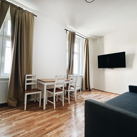 Crimson Charm Apartment Praga Exterior foto