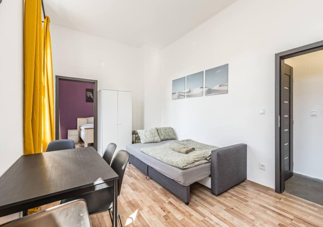 Crimson Charm Apartment Praga Exterior foto